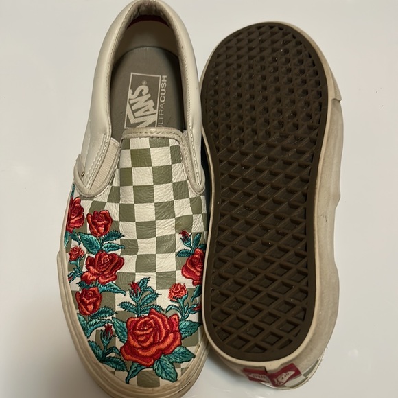 Vans - Picture 5 of 5